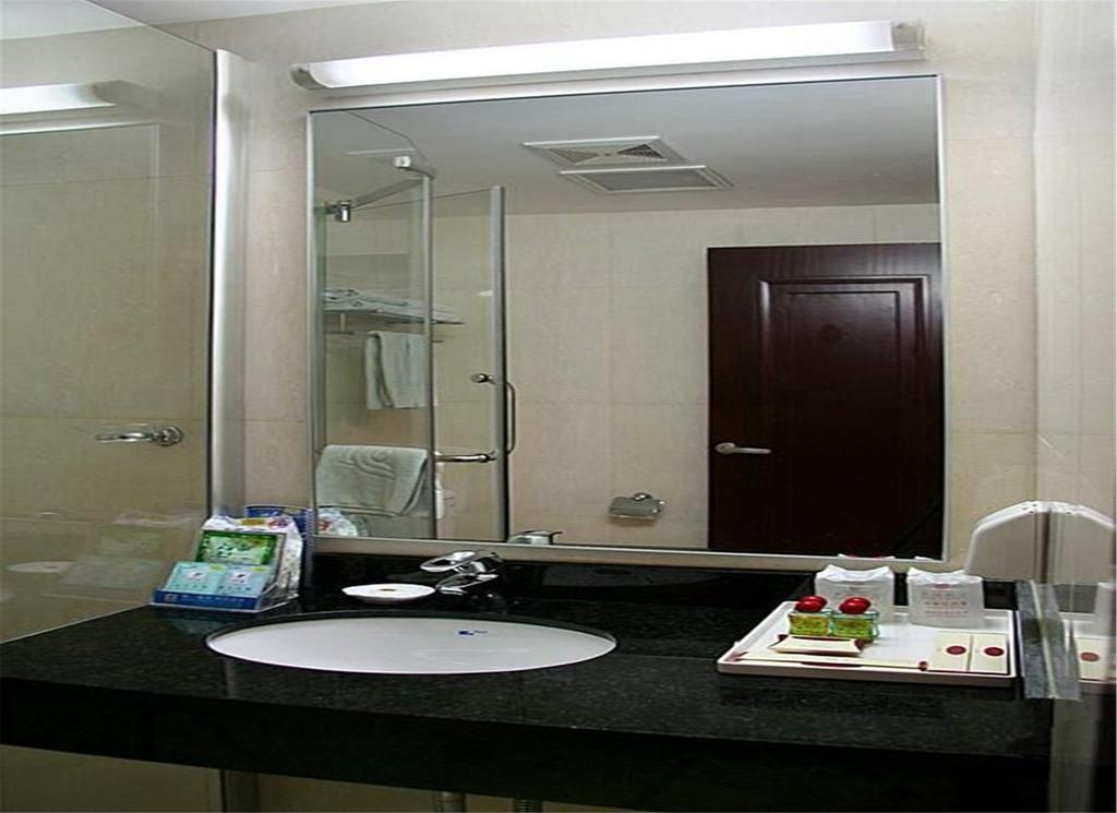 Tangyin Hotel 大連市 エクステリア 写真